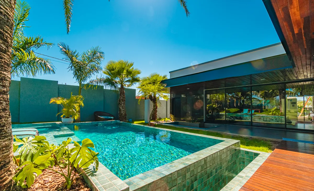 Área de permanência ao redor da piscina, projeto Projeto Alexandre Ikert