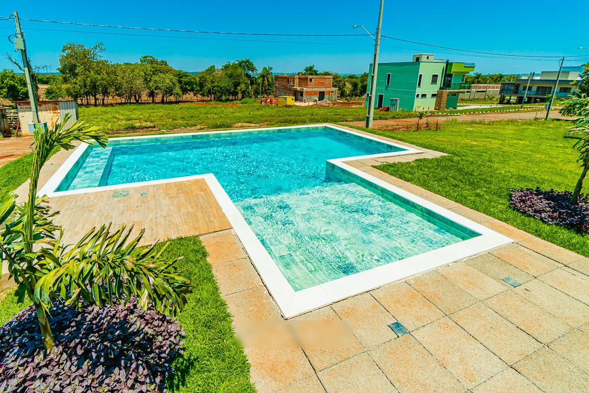 Área de permanência ao redor da piscina, projeto Robson Giollo, Náutico